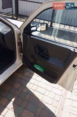 Грузовой фургон Volkswagen Caddy 2003 в 