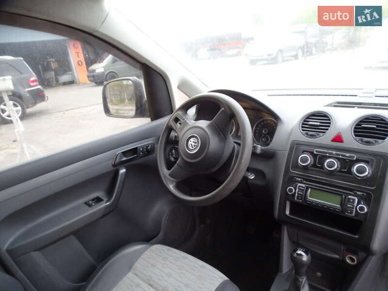 Мінівен Volkswagen Caddy 2010 в Києві