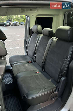 Минивэн Volkswagen Caddy 2015 в 