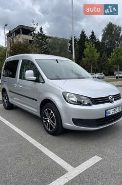 Минивэн Volkswagen Caddy 2015 в Киеве
