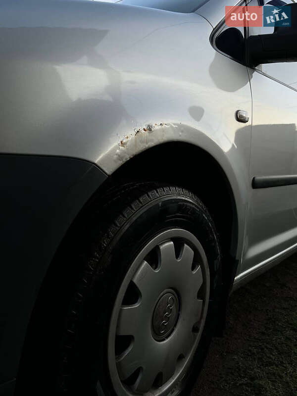 Минивэн Volkswagen Caddy 2005 в Богодухове