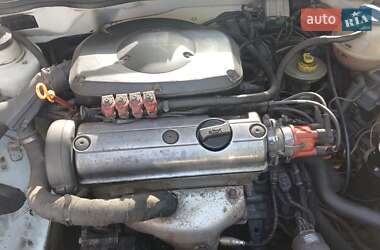 Мінівен Volkswagen Caddy 2002 в 