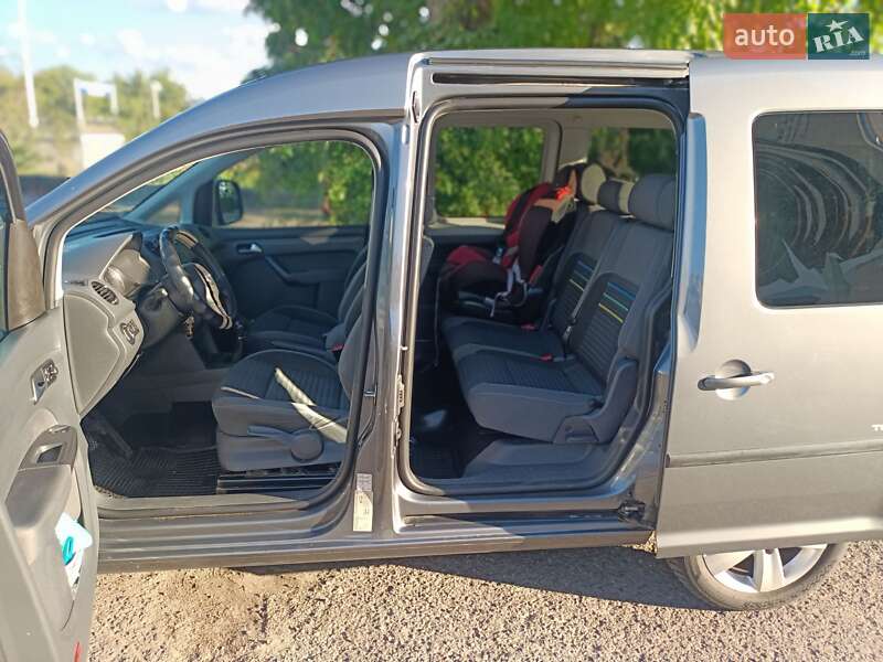 Минивэн Volkswagen Caddy 2015 в Харькове