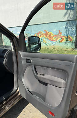 Минивэн Volkswagen Caddy 2011 в 