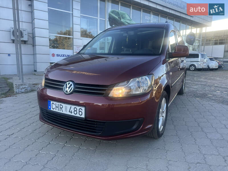 Грузовой фургон Volkswagen Caddy 2011 в Житомире