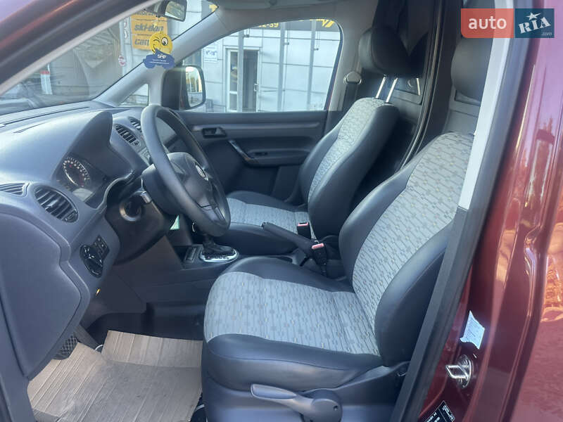 Грузовой фургон Volkswagen Caddy 2011 в Житомире