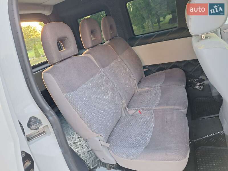 Минивэн Volkswagen Caddy 2007 в Черновцах