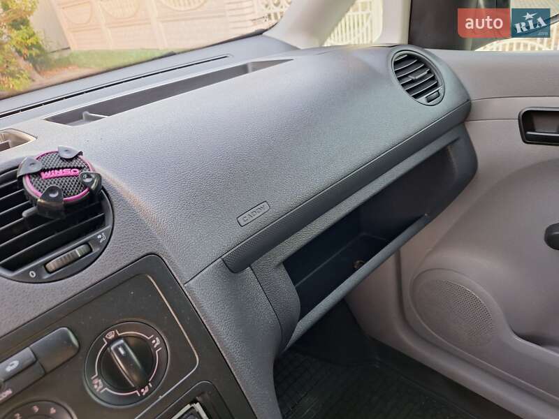 Минивэн Volkswagen Caddy 2007 в Черновцах