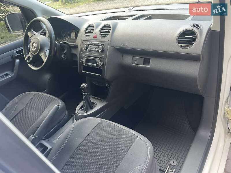 Мінівен Volkswagen Caddy 2015 в Харкові