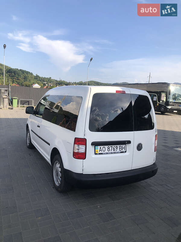 Минивэн Volkswagen Caddy 2008 в Иршаве