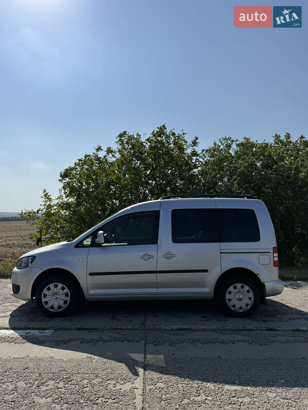 Минивэн Volkswagen Caddy 2015 в Кропивницком