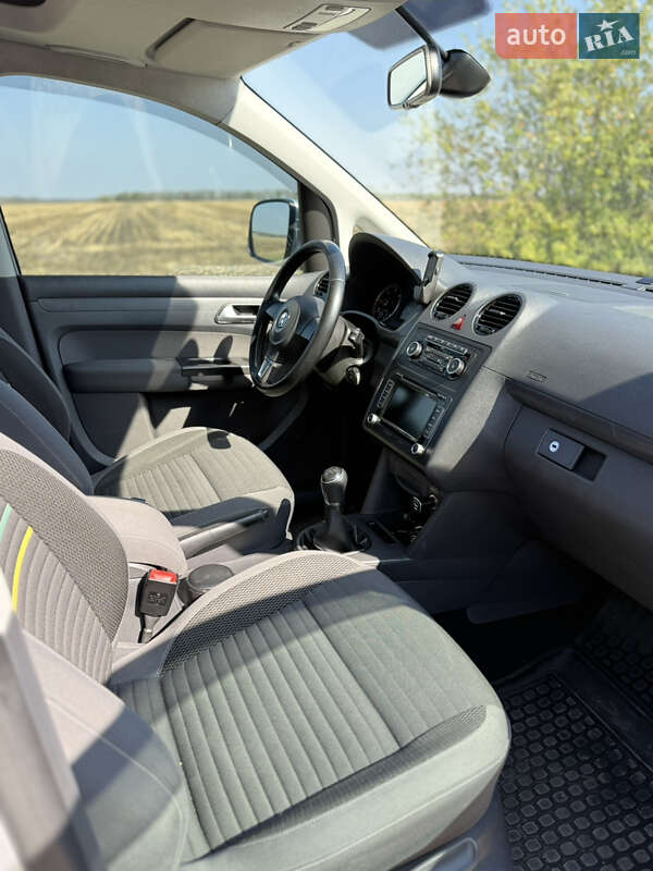 Минивэн Volkswagen Caddy 2015 в Кропивницком