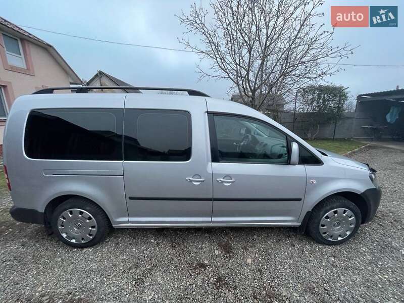 Volkswagen Caddy 2011