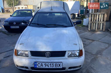 Вантажний фургон Volkswagen Caddy 2002 в Києві
