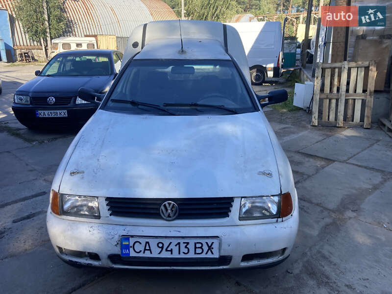 Грузовой фургон Volkswagen Caddy 2002 в 