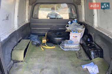 Грузовой фургон Volkswagen Caddy 2002 в 