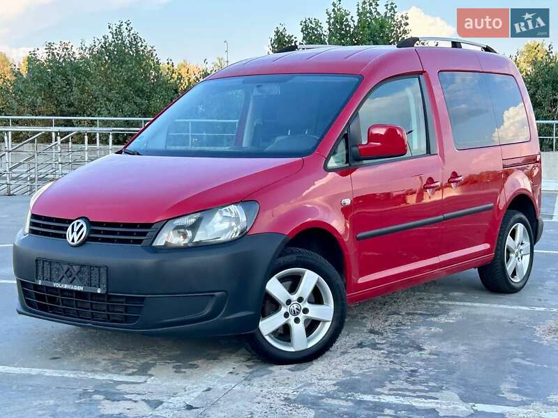 Мінівен Volkswagen Caddy 2014 в Києві