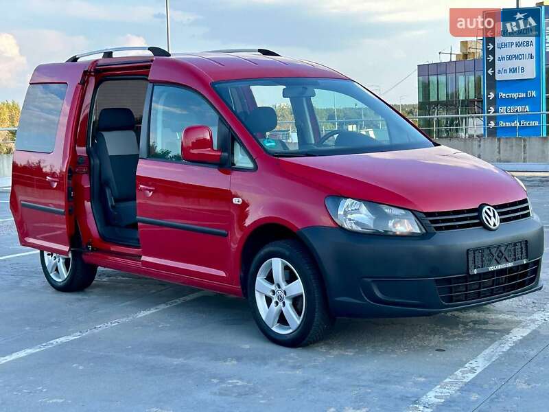 Мінівен Volkswagen Caddy 2014 в Києві