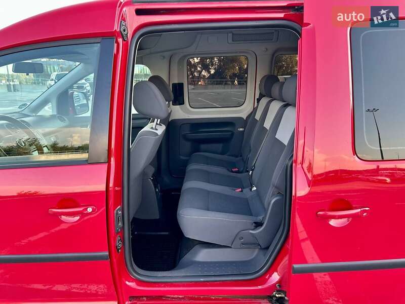 Мінівен Volkswagen Caddy 2014 в Києві