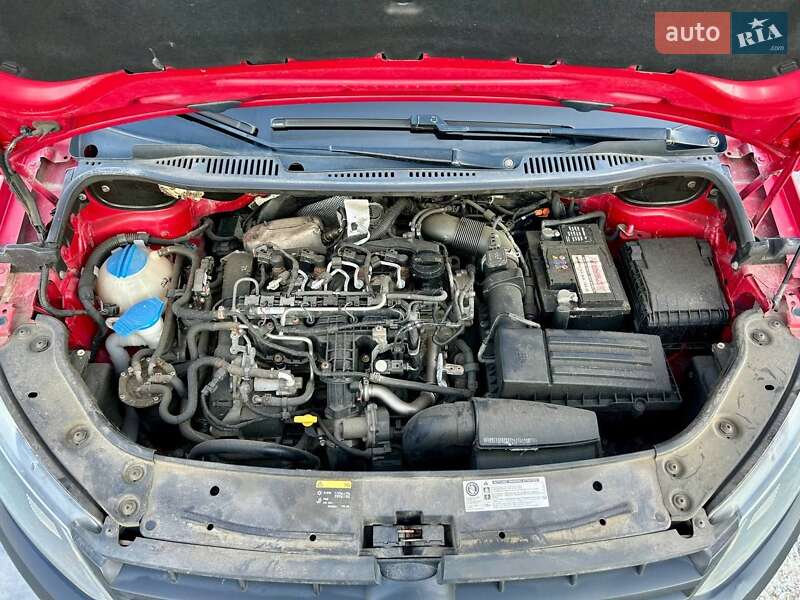 Мінівен Volkswagen Caddy 2014 в Києві