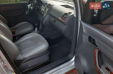 Минивэн Volkswagen Caddy 2011 в 