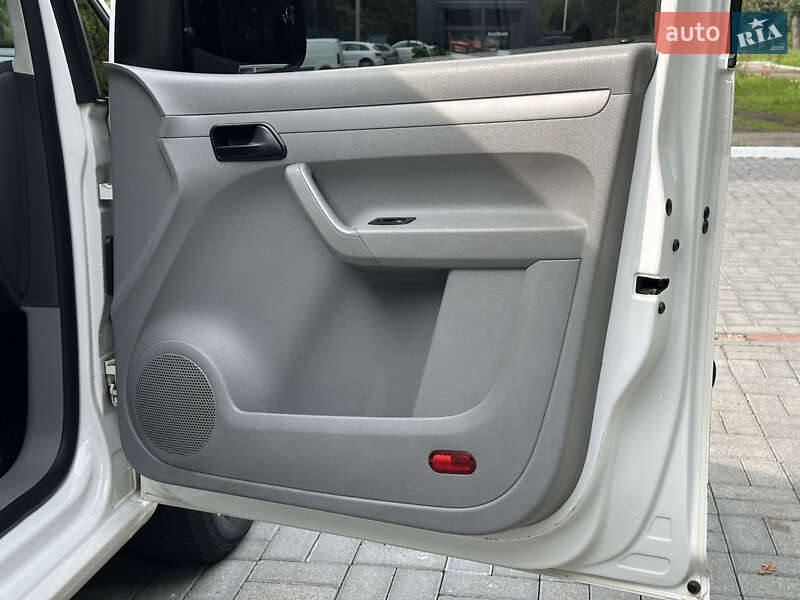 Минивэн Volkswagen Caddy 2008 в Дрогобыче