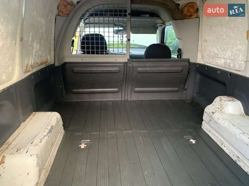 Грузопассажирский фургон Volkswagen Caddy 2000 в Самборе