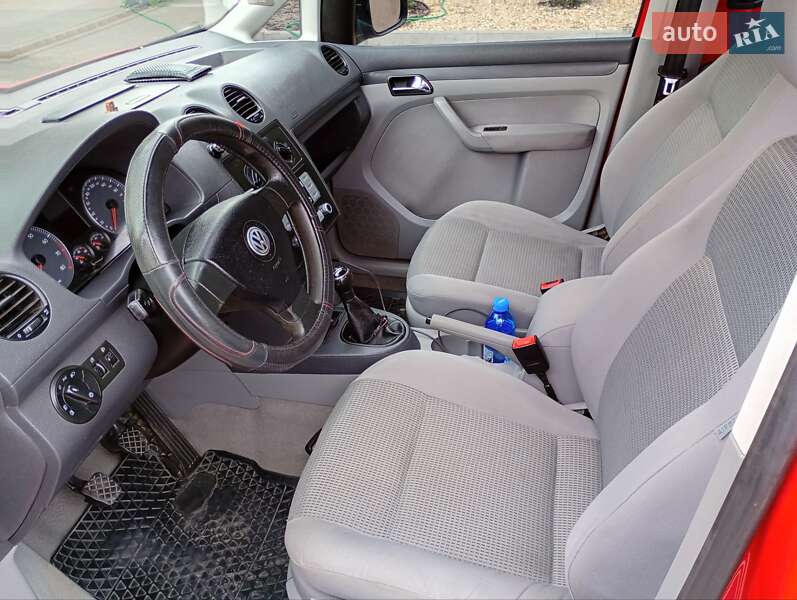 Минивэн Volkswagen Caddy 2006 в Нежине