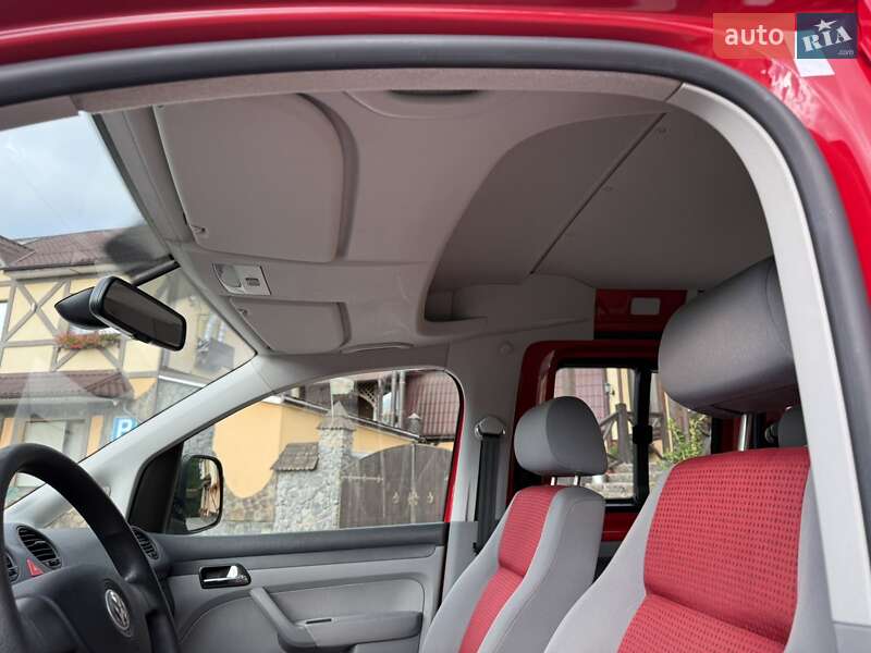 Мінівен Volkswagen Caddy 2009 в Хмельницькому