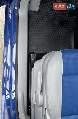 Минивэн Volkswagen Caddy 2009 в 