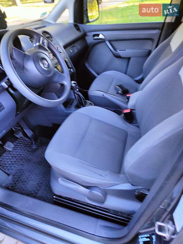 Мінівен Volkswagen Caddy 2011 в Чорткові