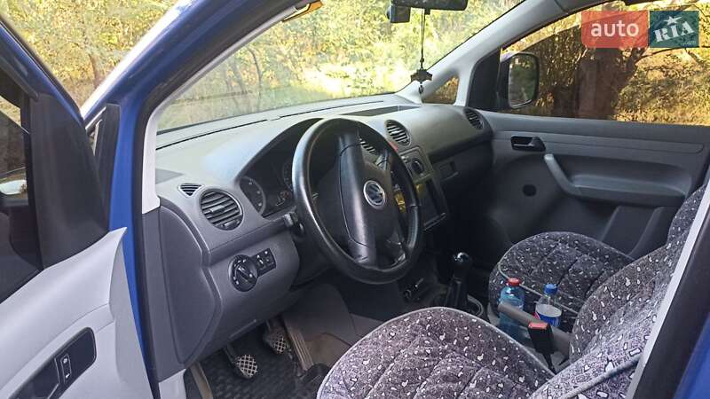 Минивэн Volkswagen Caddy 2005 в Соленом