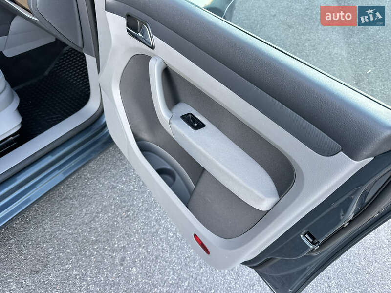 Минивэн Volkswagen Caddy 2008 в Виннице