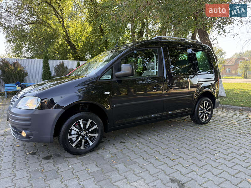 Минивэн Volkswagen Caddy 2005 в Черновцах