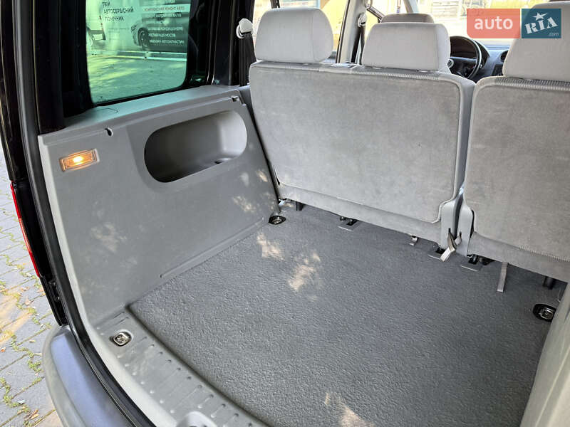 Минивэн Volkswagen Caddy 2005 в Черновцах