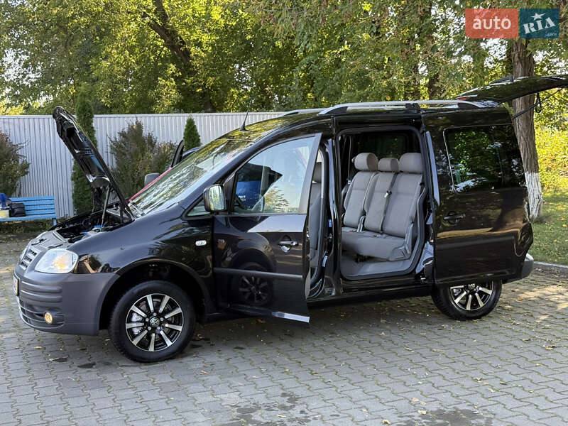 Минивэн Volkswagen Caddy 2005 в Черновцах