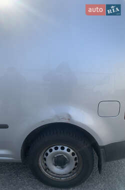 Вантажний фургон Volkswagen Caddy 2012 в Кременчуці