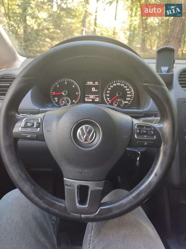 Мінівен Volkswagen Caddy 2011 в Києві