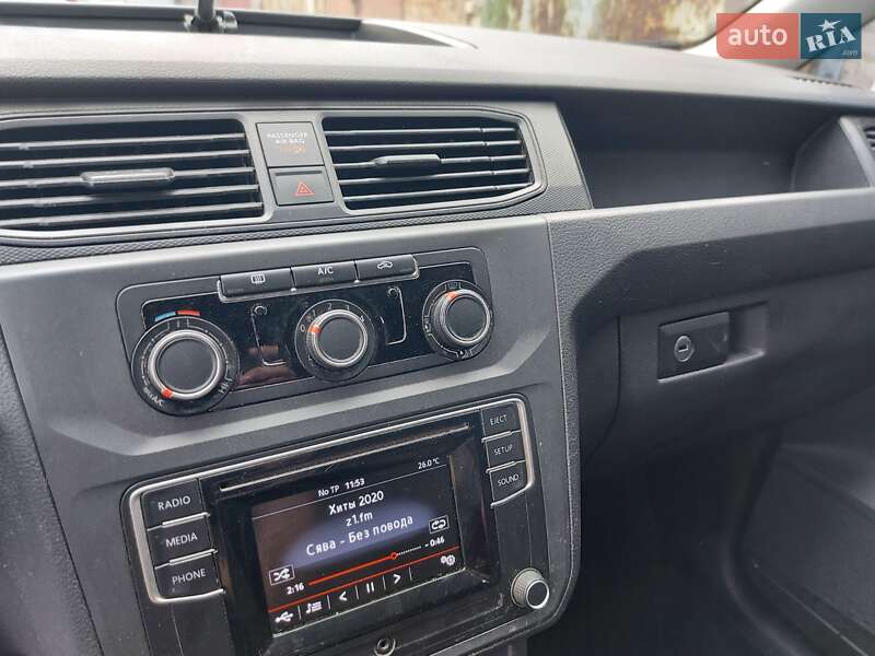 Грузовой фургон Volkswagen Caddy 2016 в Житомире