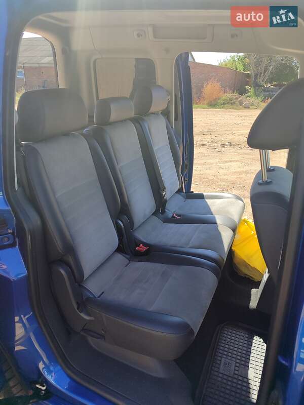 Минивэн Volkswagen Caddy 2015 в Ильинцах