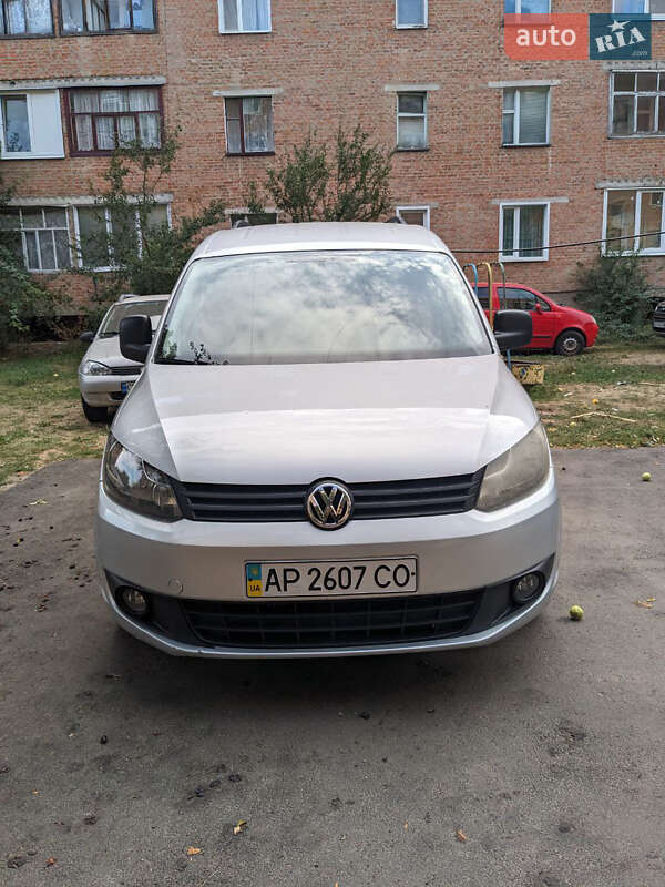 Volkswagen Caddy 2011