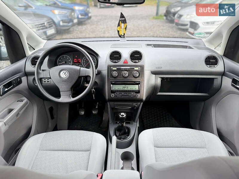 Минивэн Volkswagen Caddy 2010 в Виннице