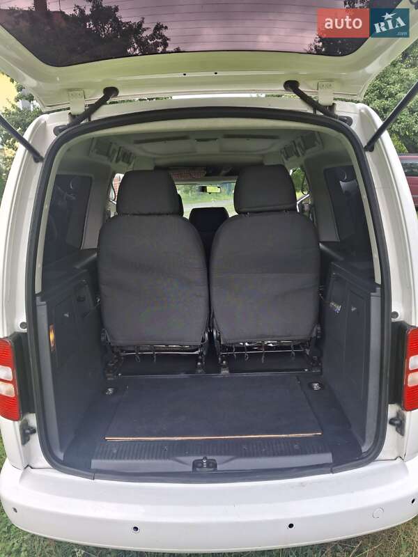 Минивэн Volkswagen Caddy 2013 в Ужгороде