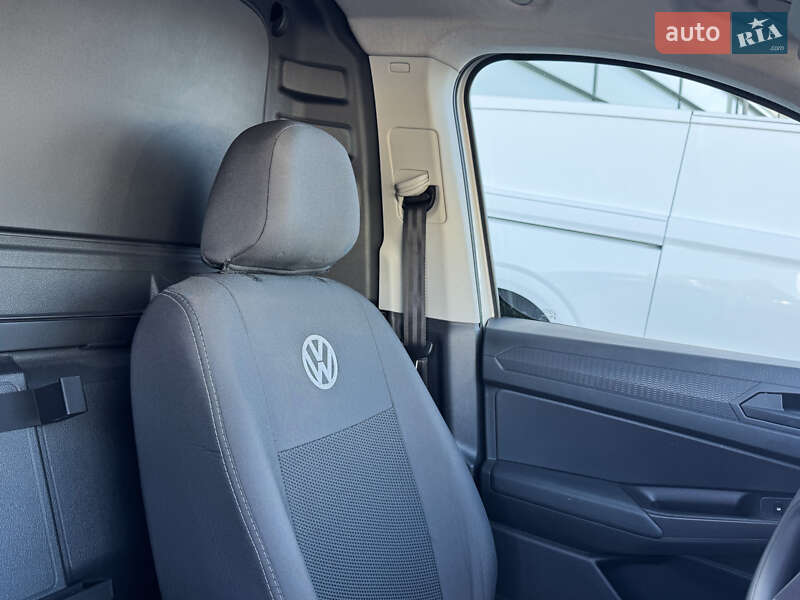 Грузовой фургон Volkswagen Caddy 2022 в Киеве