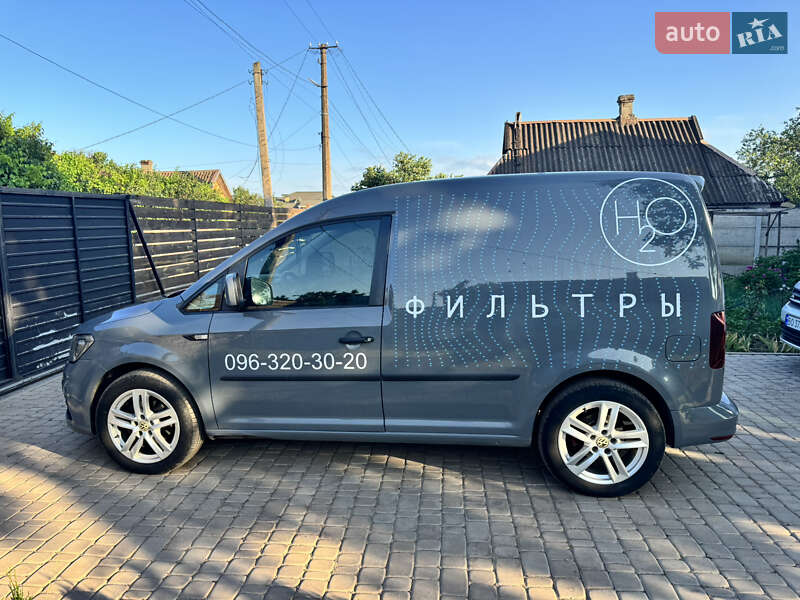 Грузопассажирский фургон Volkswagen Caddy 2015 в Кривом Роге