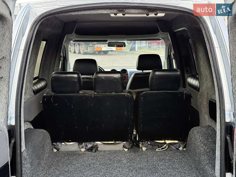 Минивэн Volkswagen Caddy 2004 в Николаеве