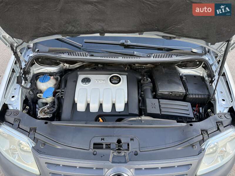 Минивэн Volkswagen Caddy 2004 в Николаеве