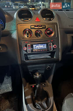 Минивэн Volkswagen Caddy 2009 в 