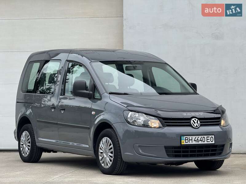 Минивэн Volkswagen Caddy 2011 в Сарнах