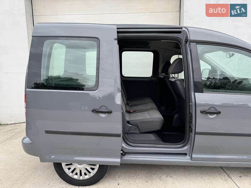 Минивэн Volkswagen Caddy 2011 в Сарнах